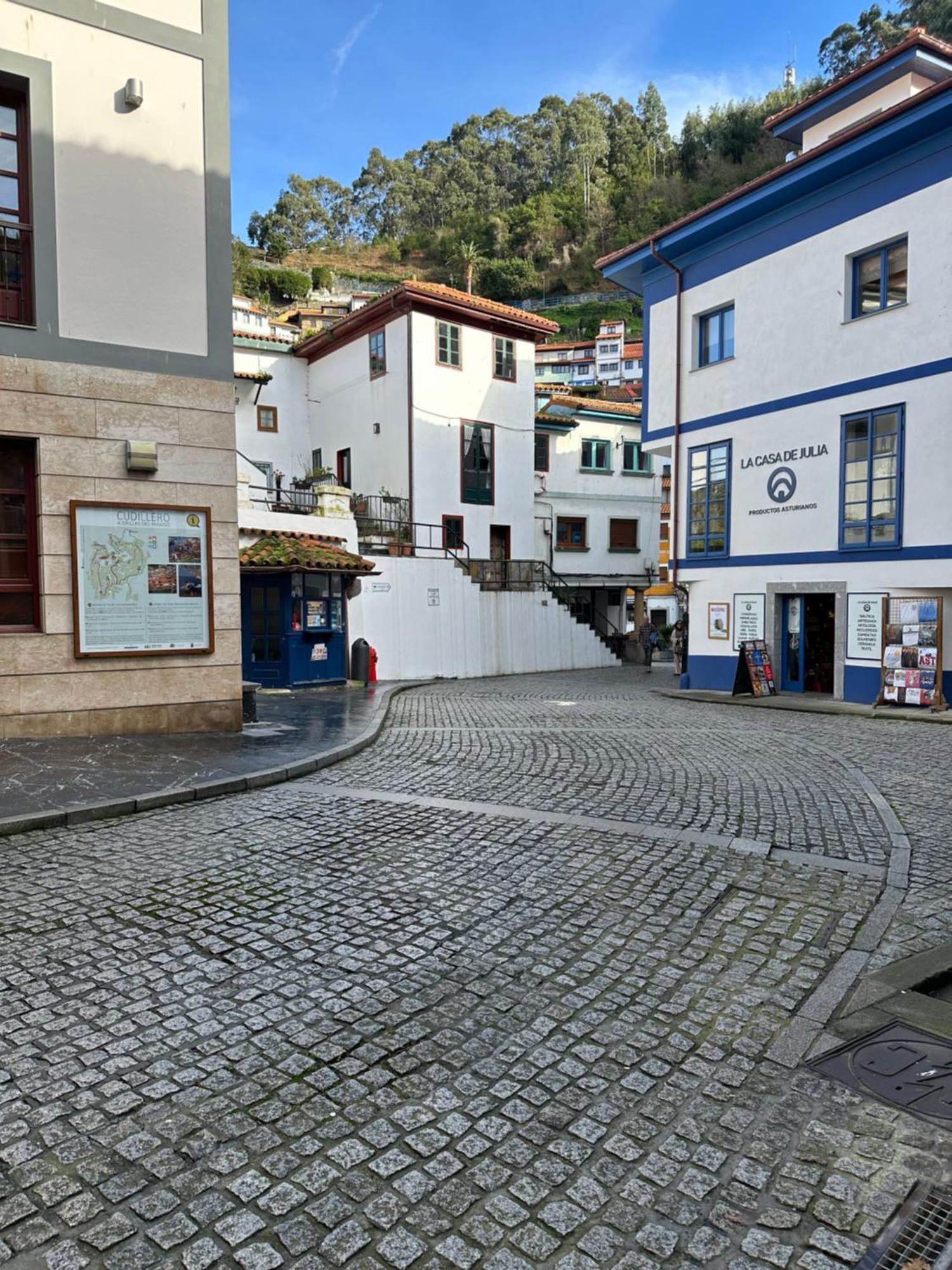 Apartamentos Urbanin I Plaza Ayuntamiento Cudillero Zewnętrze zdjęcie